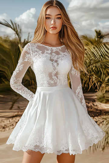 Appliques blanches dentelle col bateau une robe de graduation ligne